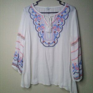 Crown & Ivy Blouse Shirt Women M 3/4 Sleeve Peasant Boho Embroidery White Blue